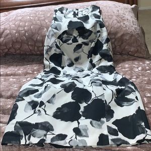 Black and white floral dress, zipper open back
